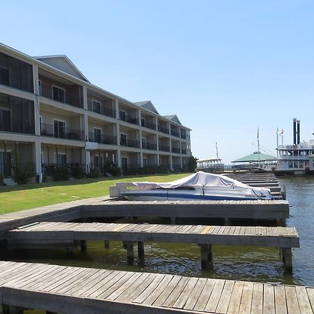 Sunset Harbor Resort Willis Exterior photo