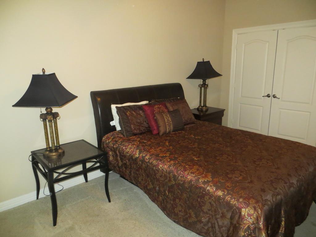 Sunset Harbor Resort Willis Room photo